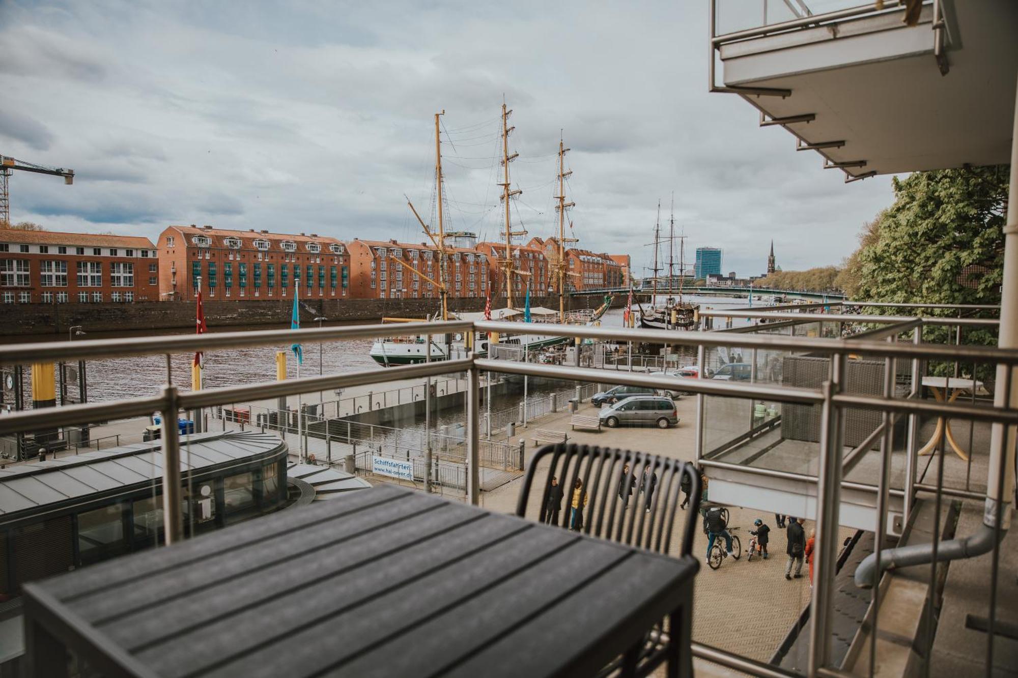 Moderne Wohnung Mit Weserblick Und Uferpromenade เบรเมน ภายนอก รูปภาพ